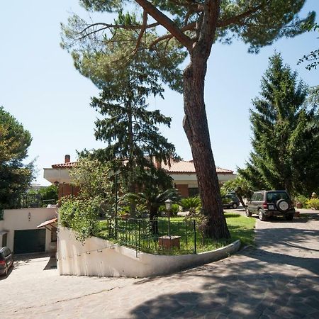 Mons Aureus Resort Rome Buitenkant foto