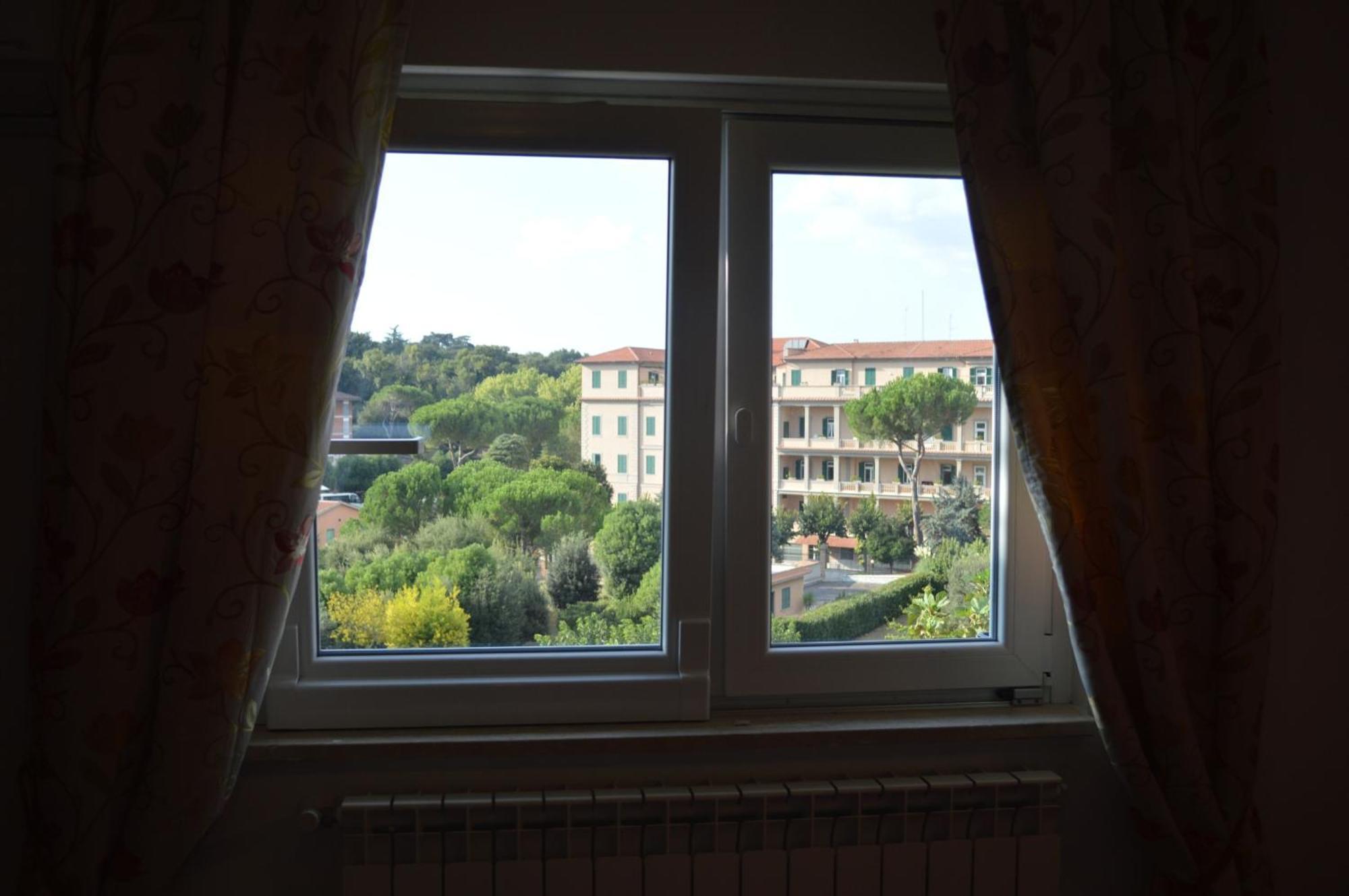 Mons Aureus Resort Rome Buitenkant foto